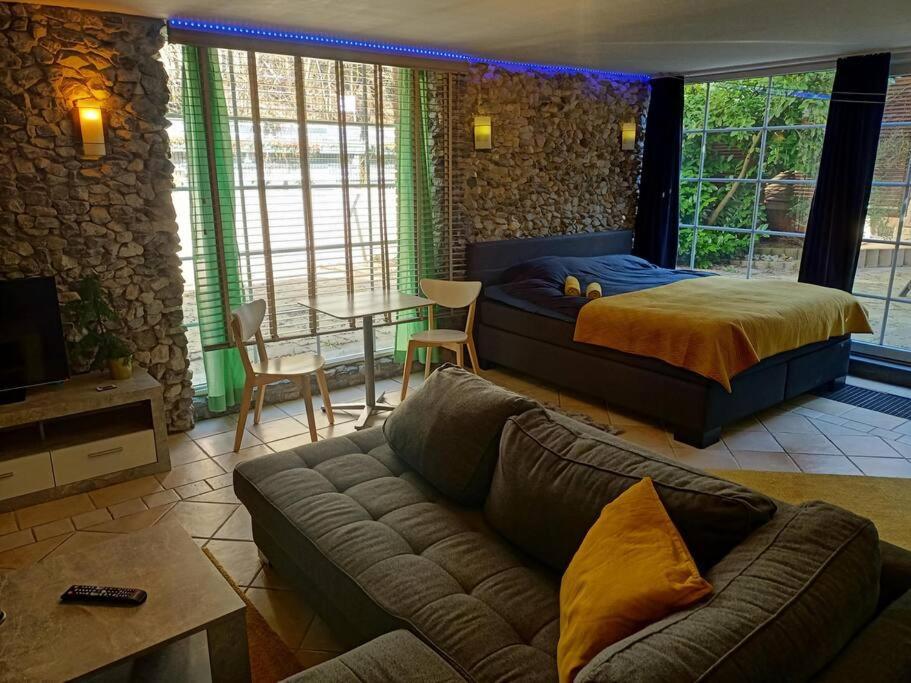 Thuis In Deze Gezellige Loft Apartment